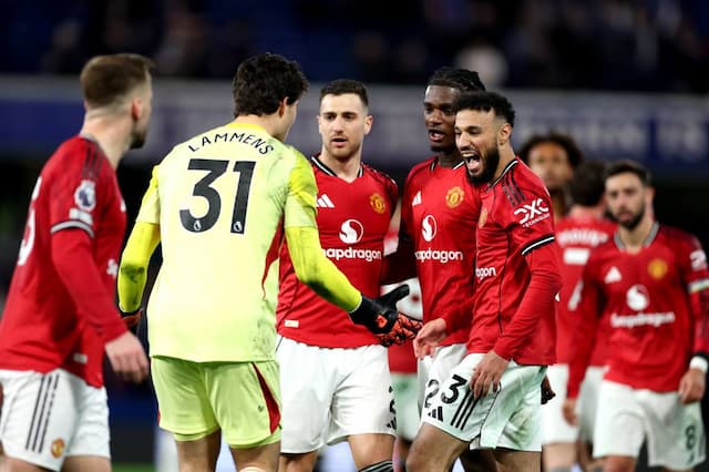 Hasil Lengkap Liga Inggris: Menang Tipis, MU Paksa Chelsea Ulangi Rekor Buruk 1998 Hasil Lengkap Liga Inggris: Menang Tipis, MU Paksa Chelsea Ulangi Rekor Buruk 1998