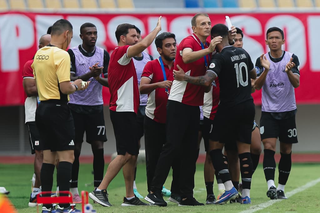 Persis Solo Tinggalkan Zona Degradasi usai Comeback Hajar Bhayangkara FC Persis Solo Tinggalkan Zona Degradasi usai Comeback Hajar Bhayangkara FC