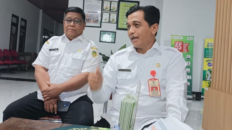 Diduga Tahan Ijazah Sejumlah Eks Karyawan, Pabrik Plastik di Madiun Disidak Disnakerin Diduga Tahan Ijazah Sejumlah Eks Karyawan, Pabrik Plastik di Madiun Disidak Disnakerin