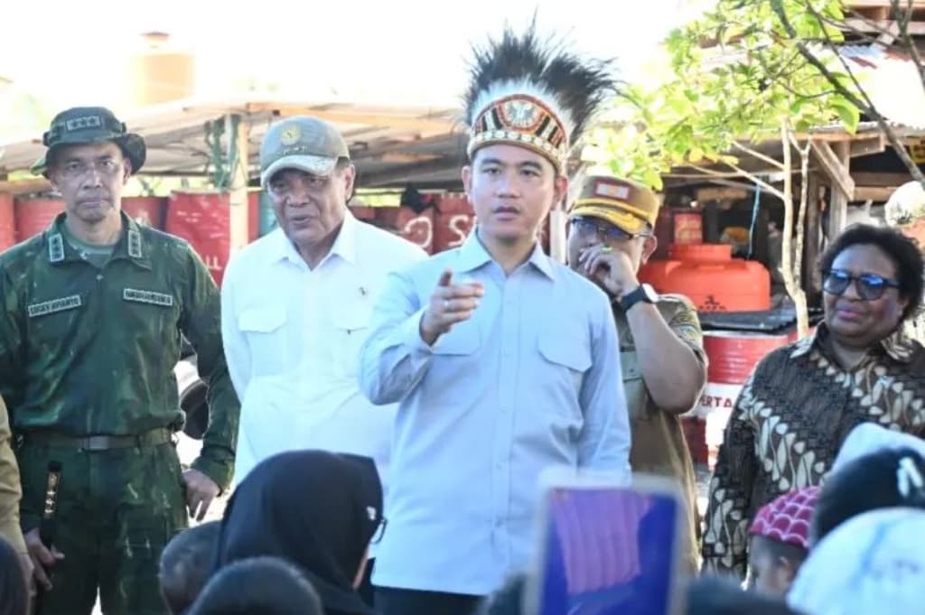 Gibran Akhirnya Injakkan Kaki ke Yahukimo, Apresiasi TNI-Polri Jaga Stabilitas Keamanan Gibran Akhirnya Injakkan Kaki ke Yahukimo, Apresiasi TNI-Polri Jaga Stabilitas Keamanan