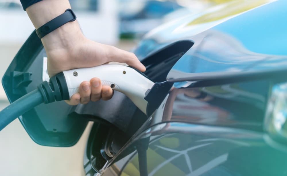 Pengamat Soroti Aturan Pajak Baru Kendaraan Listrik, Berpotensi Ganggu Investasi Pengamat Soroti Aturan Pajak Baru Kendaraan Listrik, Berpotensi Ganggu Investasi