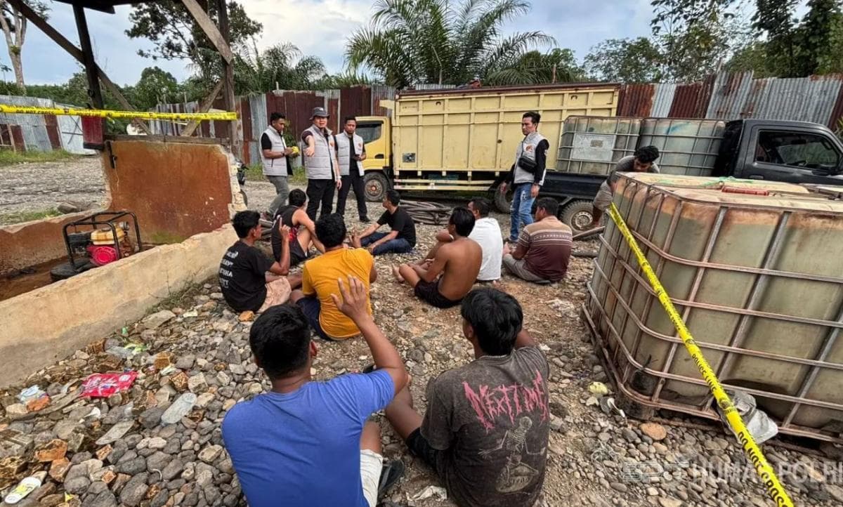 Terbongkar! Gudang BBM Ilegal di Musi Rawas Digerebek, 12 Pelaku Ditangkap Terbongkar! Gudang BBM Ilegal di Musi Rawas Digerebek, 12 Pelaku Ditangkap