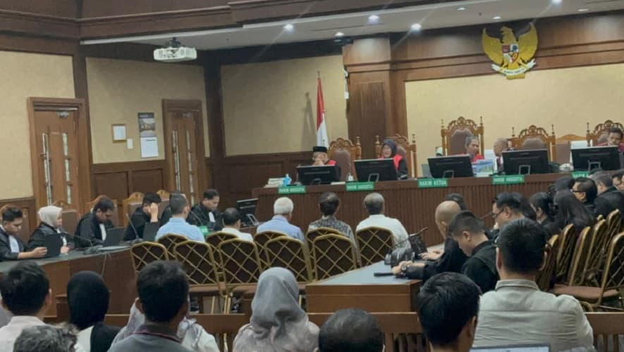Kasus Tata Kelola Minyak Mentah, 5 Terdakwa Dituntut 6 hingga 12 Tahun Penjara Kasus Tata Kelola Minyak Mentah, 5 Terdakwa Dituntut 6 hingga 12 Tahun Penjara