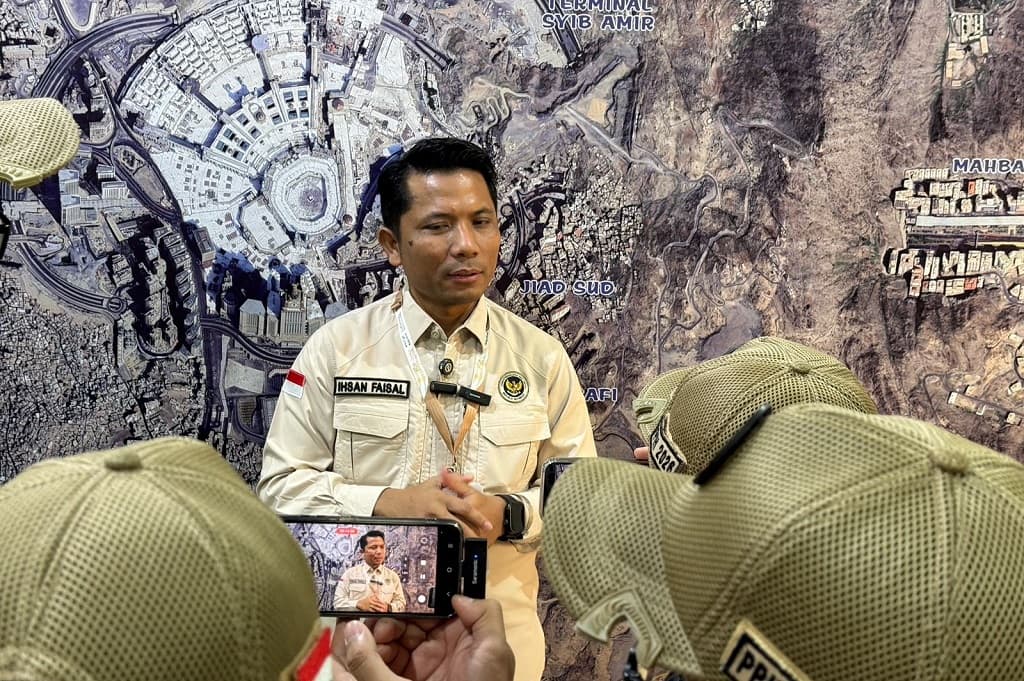 Arab Saudi Perketat Pengamanan, Jemaah Haji Indonesia Wajib Kalungkan Kartu Nusuk Arab Saudi Perketat Pengamanan, Jemaah Haji Indonesia Wajib Kalungkan Kartu Nusuk