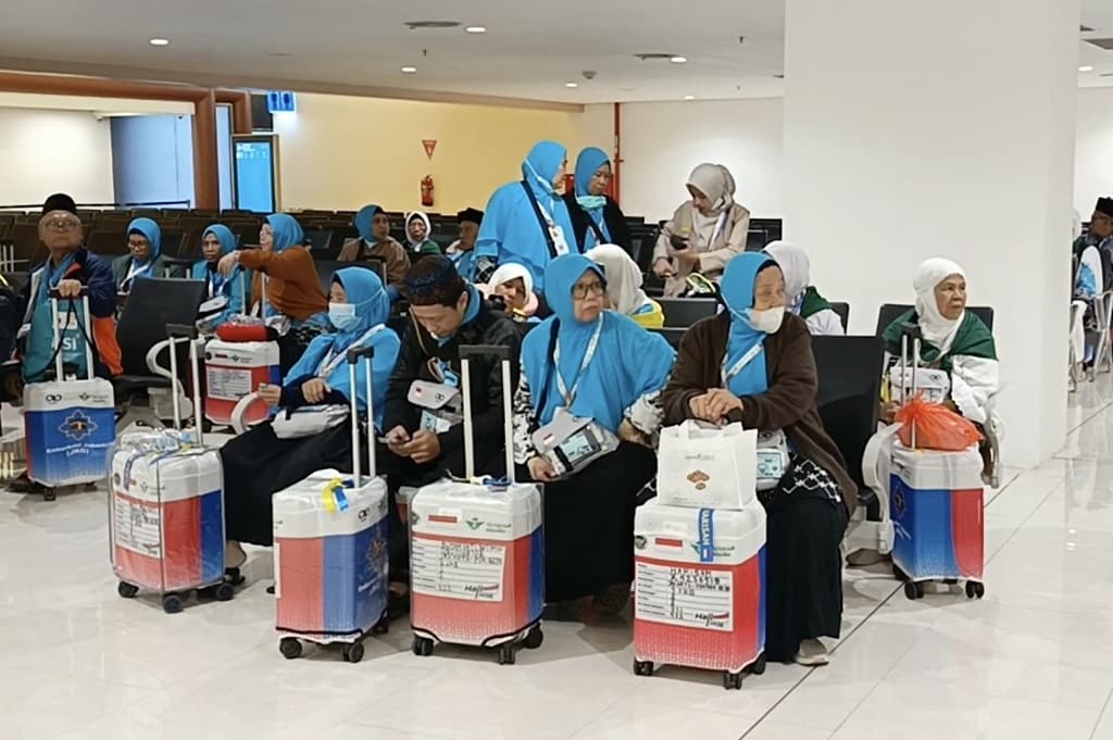 Jemaah Haji Ini Bawa Terasi hingga Kentang Mustofa ke Tanah Suci, Alasannya Bikin Senyum Jemaah Haji Ini Bawa Terasi hingga Kentang Mustofa ke Tanah Suci, Alasannya Bikin Senyum