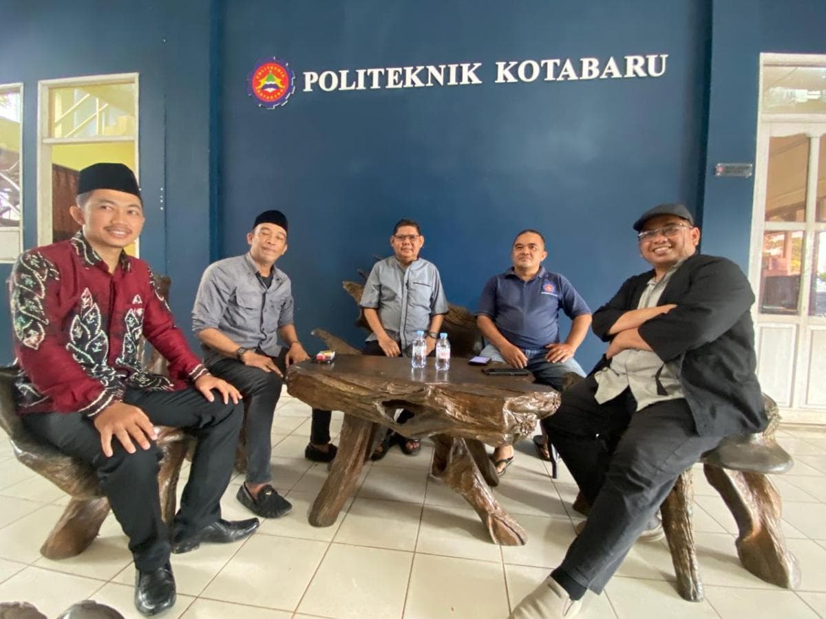 Raih Antasari Award 2026, Tiga Perguruan Tinggi Apresiasi Terobosan Bupati Kotabaru Raih Antasari Award 2026, Tiga Perguruan Tinggi Apresiasi Terobosan Bupati Kotabaru