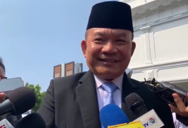 Dudung Tiba di Istana jelang Dilantik Prabowo: Saya Prajurit, Harus Siap Perintah Presiden Dudung Tiba di Istana jelang Dilantik Prabowo: Saya Prajurit, Harus Siap Perintah Presiden