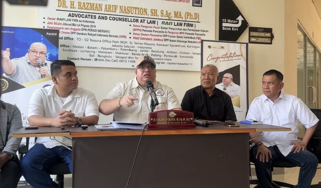 Razman Ungkap Jokowi Tak Nyaman Kasus Roy Suryo cs Belum Disidangkan Razman Ungkap Jokowi Tak Nyaman Kasus Roy Suryo cs Belum Disidangkan