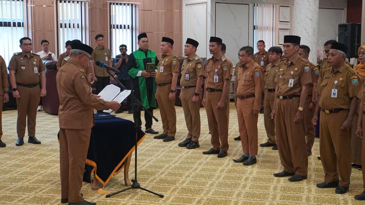 Bupati Kotabaru Lantik Pejabat Tinggi Pratama, Administrator hngga Pengawas Bupati Kotabaru Lantik Pejabat Tinggi Pratama, Administrator hngga Pengawas