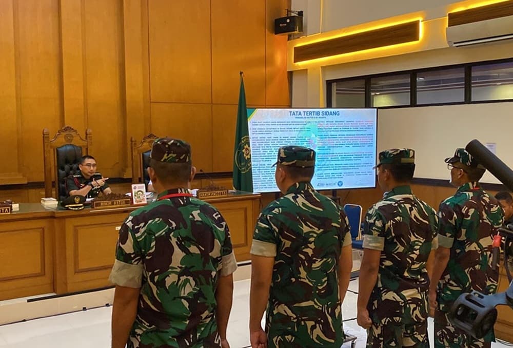 Kasus Penyiraman Air Keras ke Aktivis KontraS Terungkap usai 4 Anggota TNI Absen Apel Kasus Penyiraman Air Keras ke Aktivis KontraS Terungkap usai 4 Anggota TNI Absen Apel