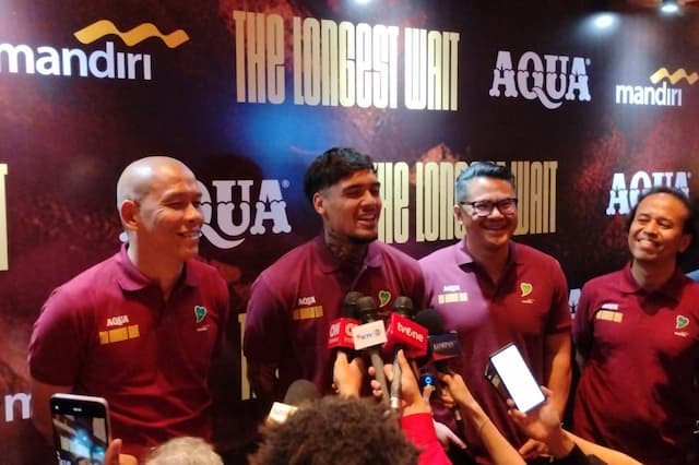 Makna Film The Longest Wait di Mata Shayne Pattynama: Lebih dari Sekadar Sepak Bola! Makna Film The Longest Wait di Mata Shayne Pattynama: Lebih dari Sekadar Sepak Bola!