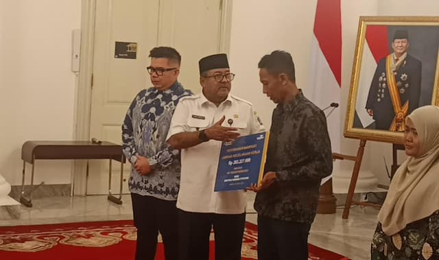 Taspen Serahkan Santunan Rp283 Juta bagi Ahli Waris Korban Kecelakaan Kereta di Bekasi Timur Taspen Serahkan Santunan Rp283 Juta bagi Ahli Waris Korban Kecelakaan Kereta di Bekasi Timur