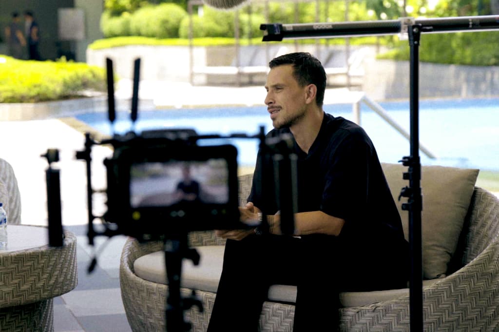 Syuting Film The Longest Wait Penuh Risiko, Kru Diamankan demi Rekam Perjuangan Timnas Indonesia Syuting Film The Longest Wait Penuh Risiko, Kru Diamankan demi Rekam Perjuangan Timnas Indonesia