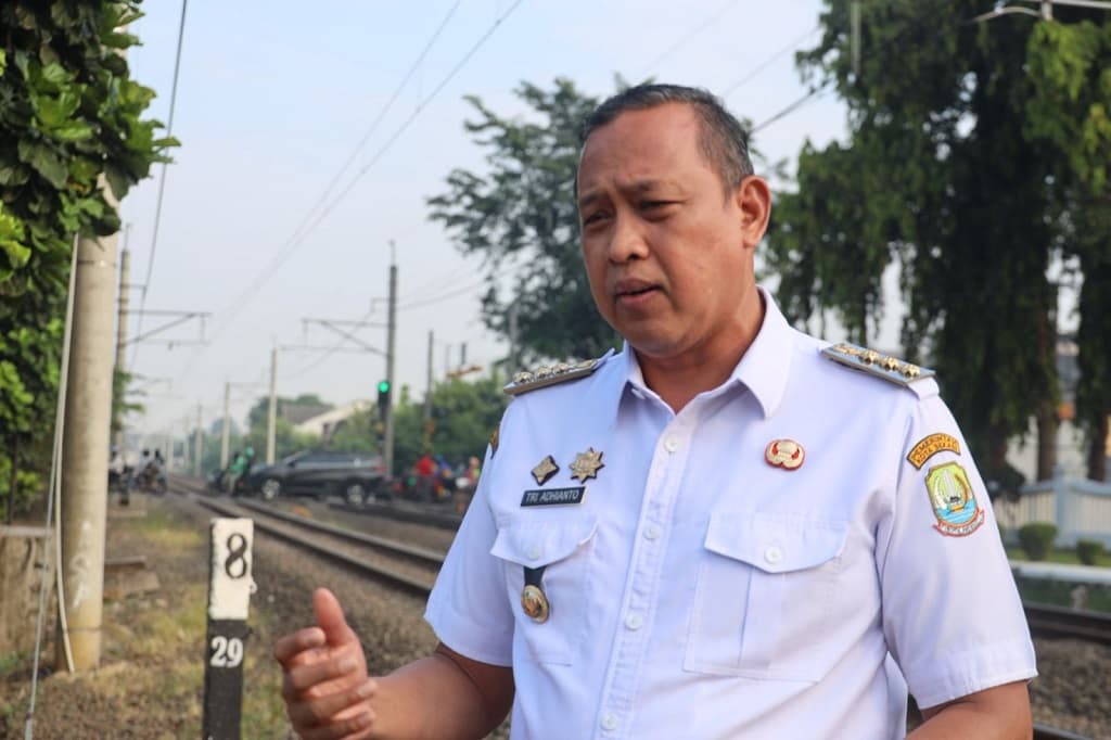 Buntut Kecelakaan Kereta, Wali Kota Bekasi Tempatkan Petugas Dishub di Pelintasan Sebidang Buntut Kecelakaan Kereta, Wali Kota Bekasi Tempatkan Petugas Dishub di Pelintasan Sebidang