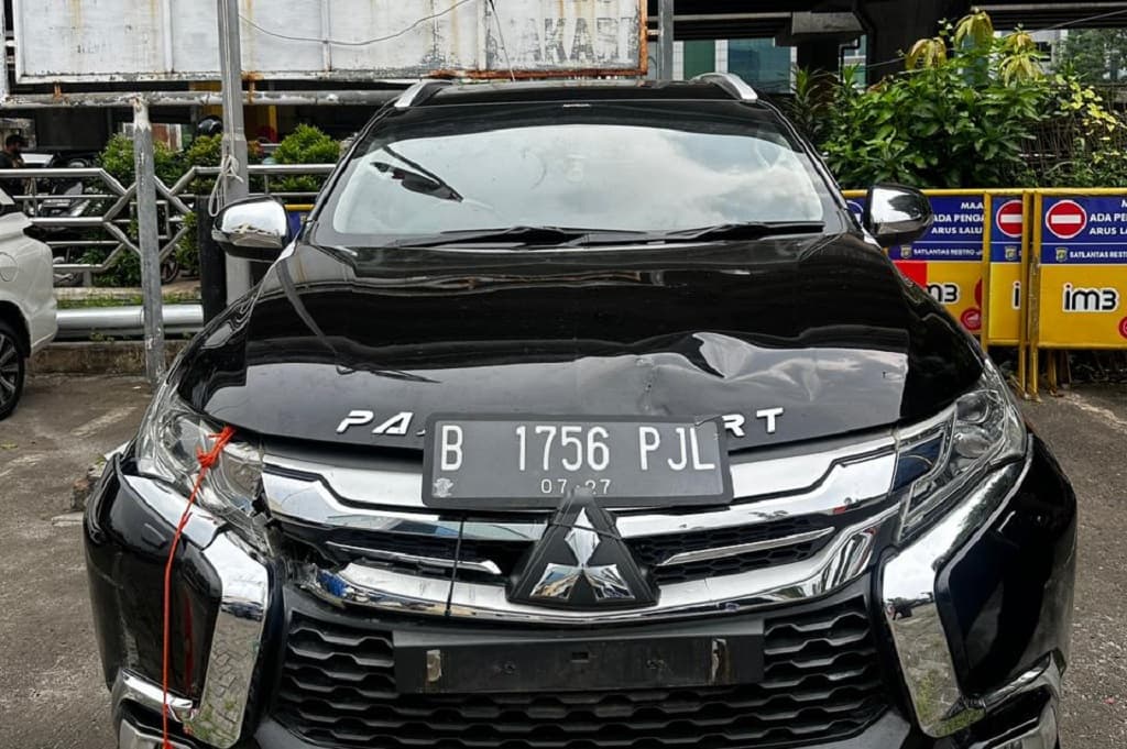 Sopir Pajero Kabur usai Tabrak Pedagang Buah di Jaktim gegara Takut Dipukuli Warga Sopir Pajero Kabur usai Tabrak Pedagang Buah di Jaktim gegara Takut Dipukuli Warga