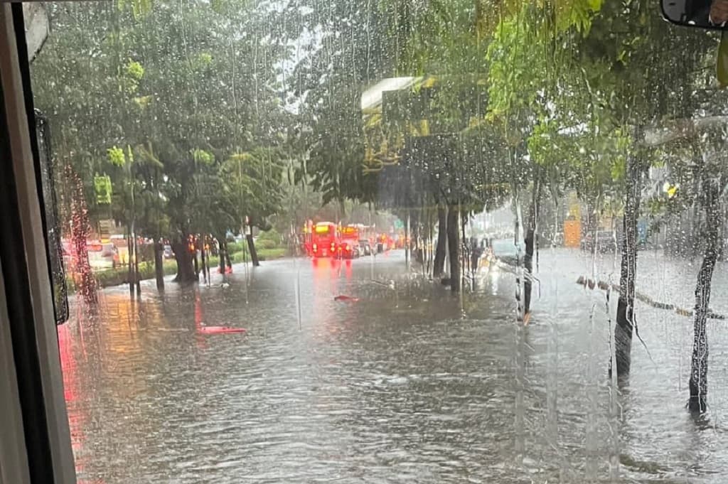 Banjir Rendam 55 RT di Jakarta usai Hujan Deras, Terbanyak di Jaksel Banjir Rendam 55 RT di Jakarta usai Hujan Deras, Terbanyak di Jaksel