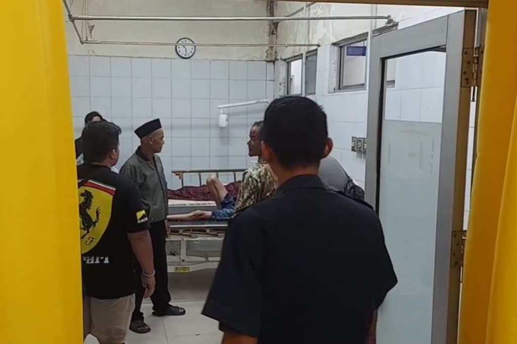 Motif Kurir Paket Siram Air Keras di Tasikmalaya karena Sakit Hati, 4 Korban Masih Dirawat Motif Kurir Paket Siram Air Keras di Tasikmalaya karena Sakit Hati, 4 Korban Masih Dirawat