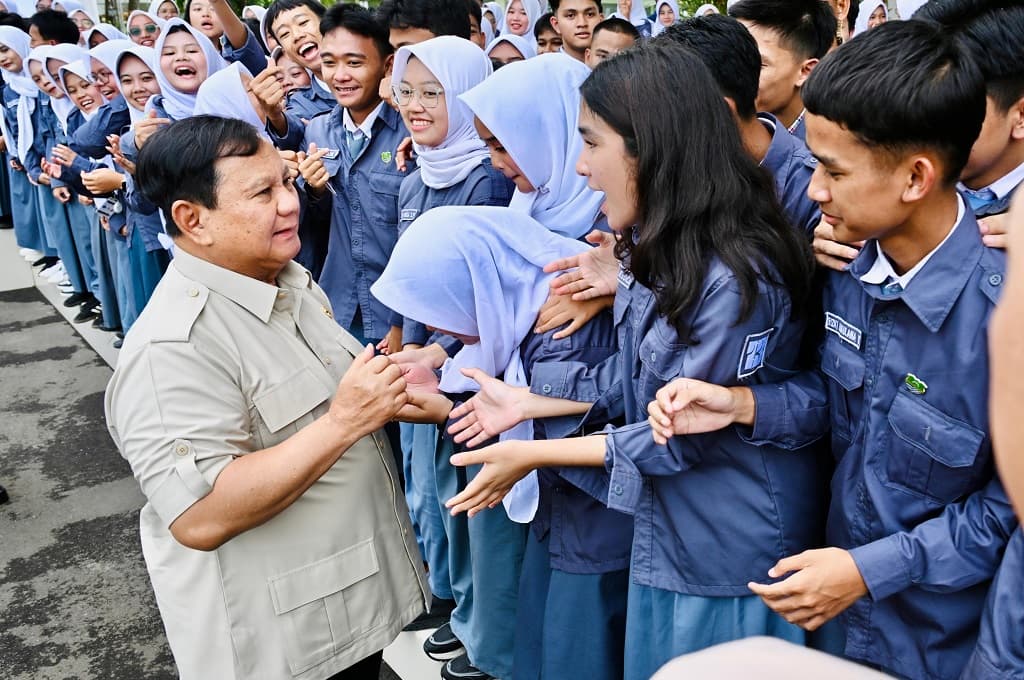 Seru! Ratusan Pelajar Datangi Istana, Ngobrol Langsung dengan Prabowo Seru! Ratusan Pelajar Datangi Istana, Ngobrol Langsung dengan Prabowo