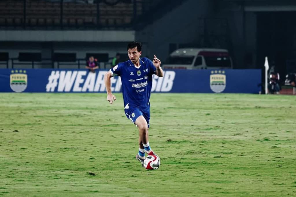 Thom Haye Bocorkan Kekurangan Persib jelang Lawan Persija Thom Haye Bocorkan Kekurangan Persib jelang Lawan Persija