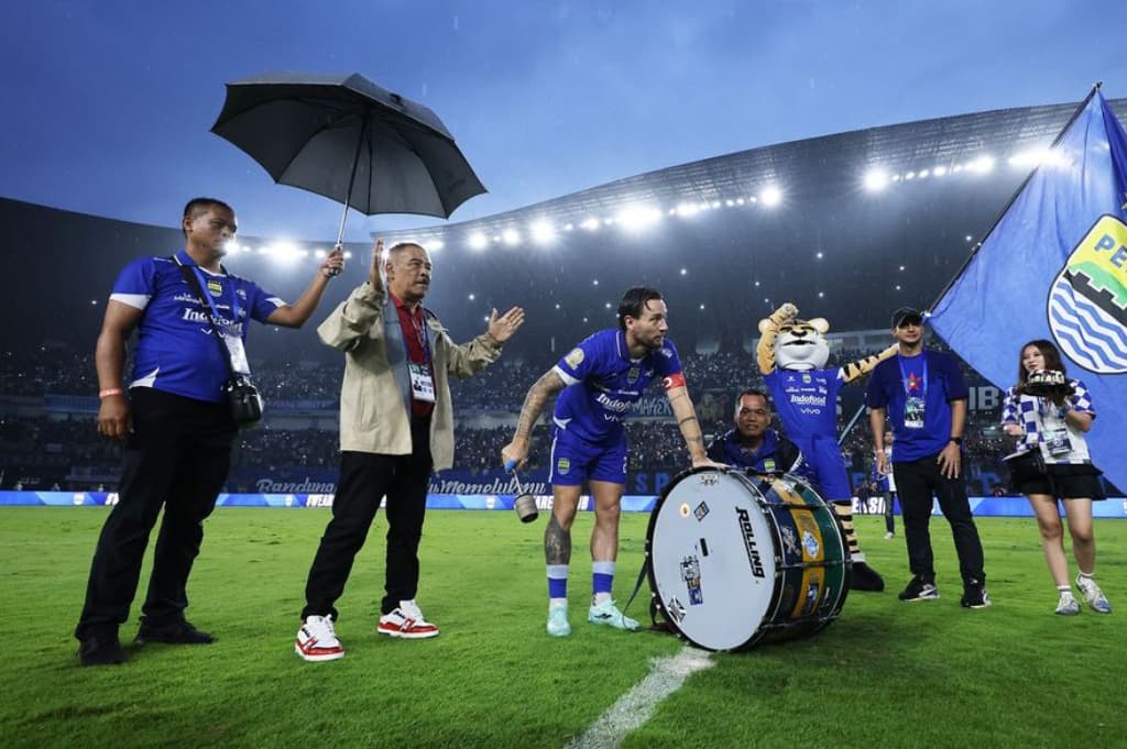 Umuh Muchtar Ultimatum Persib jelang 3 Laga Sisa Super League Umuh Muchtar Ultimatum Persib jelang 3 Laga Sisa Super League