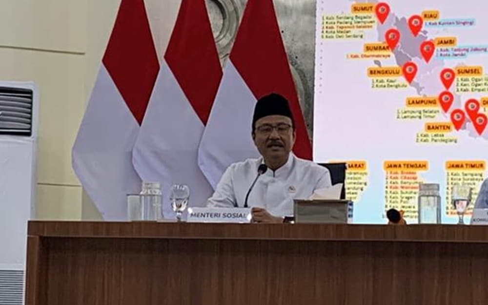 Heboh Anggaran Sepatu Siswa Sekolah Rakyat Rp27 Miliar, Mensos: Kami Sangat Terbuka Diperiksa Heboh Anggaran Sepatu Siswa Sekolah Rakyat Rp27 Miliar, Mensos: Kami Sangat Terbuka Diperiksa