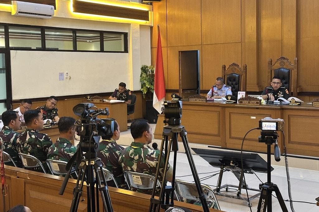 Hakim Militer Kembali Perintahkan Hadirkan Andrie Yunus, Ancam Periksa di RS Hakim Militer Kembali Perintahkan Hadirkan Andrie Yunus, Ancam Periksa di RS