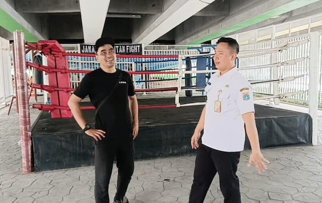 Cegah Tawuran, Pemkot Jaktim Bikin Ring Tinju di Kolong Flyover Pasar Rebo Cegah Tawuran, Pemkot Jaktim Bikin Ring Tinju di Kolong Flyover Pasar Rebo
