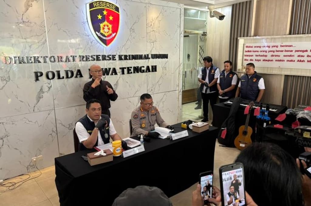 Bobol 7 Gereja, Pria asal Boyolali Ditangkap usai Jual Barang Curian di Medsos Bobol 7 Gereja, Pria asal Boyolali Ditangkap usai Jual Barang Curian di Medsos