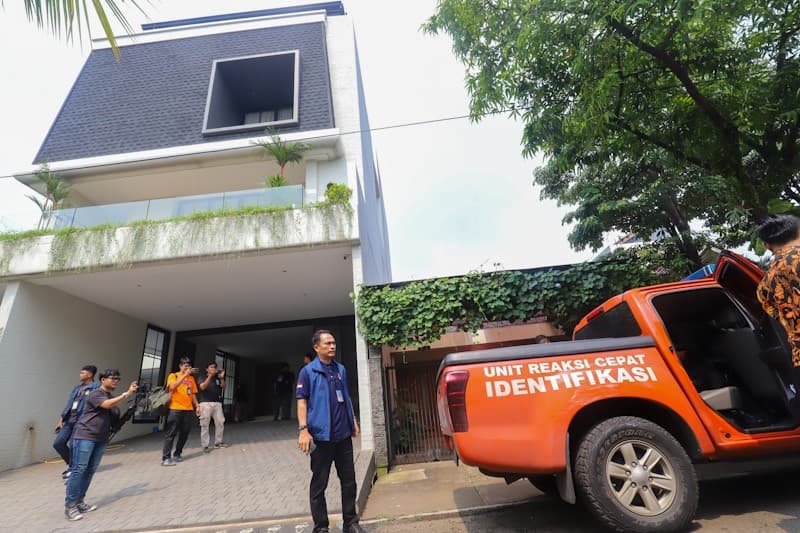 Polisi: 3 PRT Selamat dari Kebakaran Rumah yang Tewaskan Anggota BPK Haerul Saleh Polisi: 3 PRT Selamat dari Kebakaran Rumah yang Tewaskan Anggota BPK Haerul Saleh