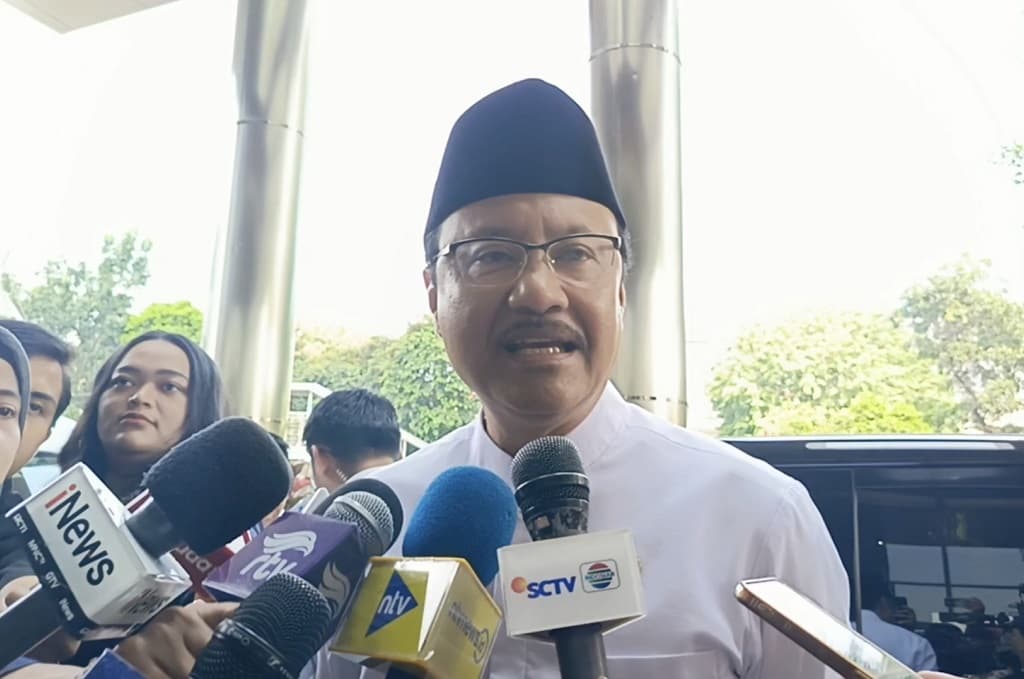 Mensos Gus Ipul Datangi KPK, Bahas Isu Sepatu Sekolah Rakyat? Mensos Gus Ipul Datangi KPK, Bahas Isu Sepatu Sekolah Rakyat?