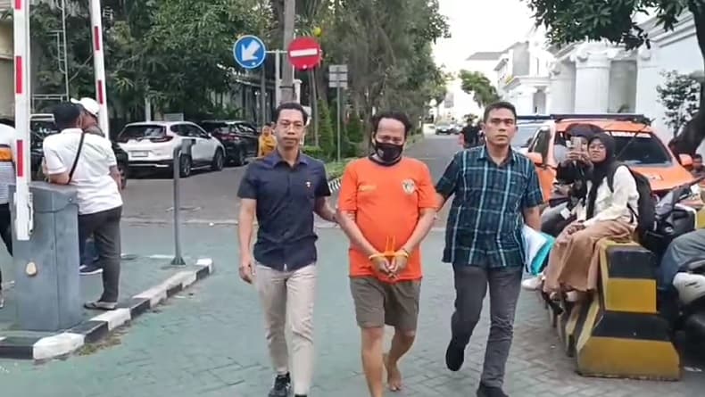 Terungkap Pembunuhan Brutal di Simokerto Surabaya, Pelaku Ditangkap di Madura Terungkap Pembunuhan Brutal di Simokerto Surabaya, Pelaku Ditangkap di Madura