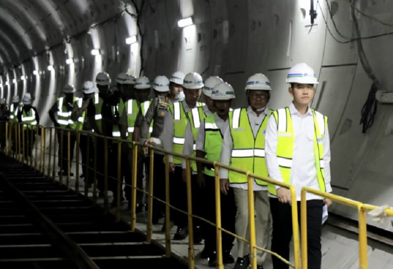 Pramono Targetkan MRT Fase 2A Beroperasi hingga Harmoni Akhir 2027 Pramono Targetkan MRT Fase 2A Beroperasi hingga Harmoni Akhir 2027