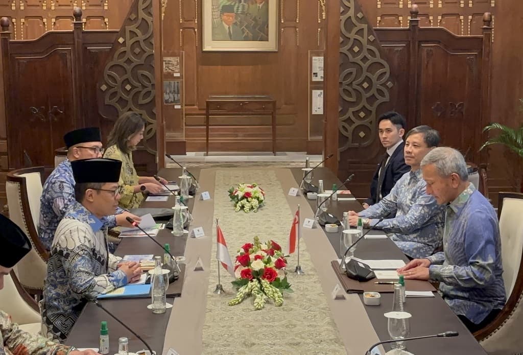 Sugiono Terima Kunjungan Menlu Singapura, Bahas Penguatan Kerja Sama Bilateral Sugiono Terima Kunjungan Menlu Singapura, Bahas Penguatan Kerja Sama Bilateral
