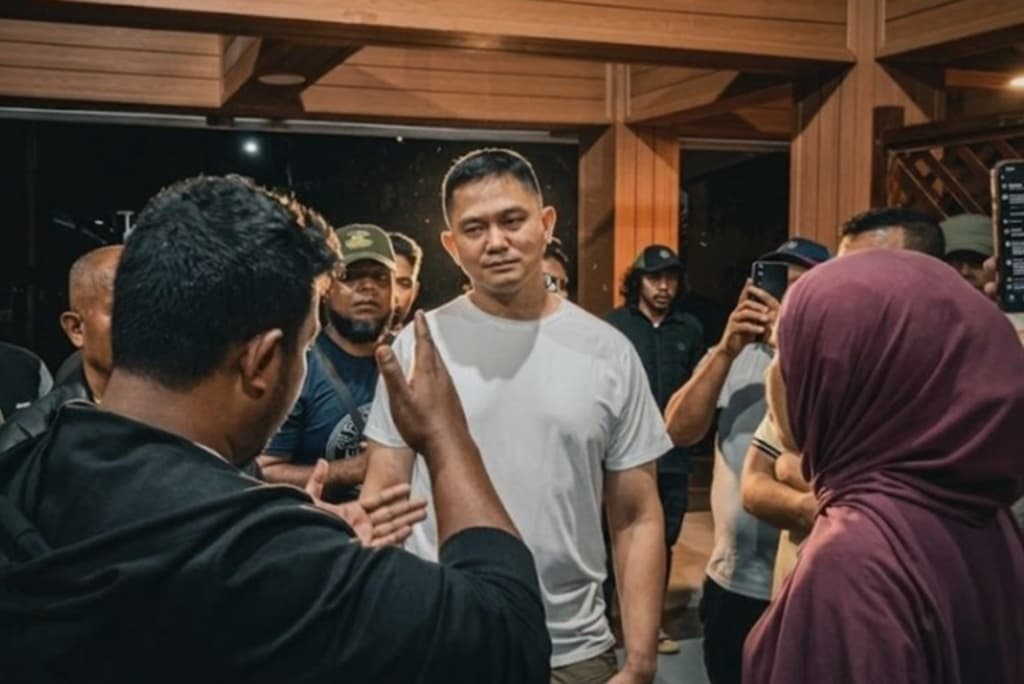 Koalisi Masyarakat Sipil Kecam TNI Bubarkan Nobar Film Pesta Babi: Serangan terhadap Kebebasan Berekspresi Koalisi Masyarakat Sipil Kecam TNI Bubarkan Nobar Film Pesta Babi: Serangan terhadap Kebebasan Berekspresi