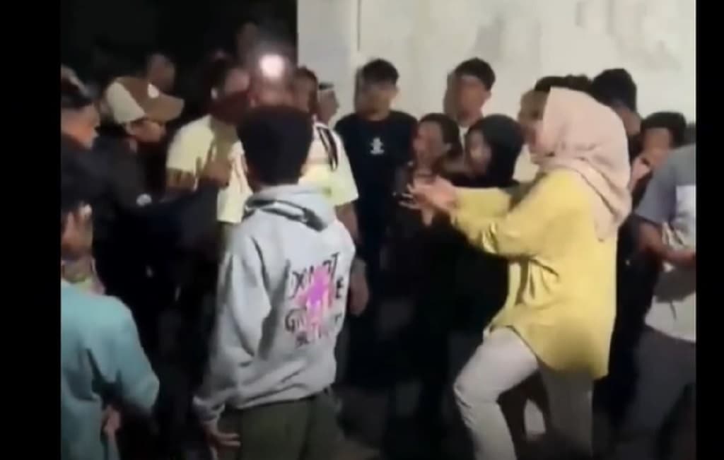 Nobar Film 'Pesta Babi' di Unkhair Ternate Dibubarkan TNI, AJI Protes Keras Nobar Film 'Pesta Babi' di Unkhair Ternate Dibubarkan TNI, AJI Protes Keras