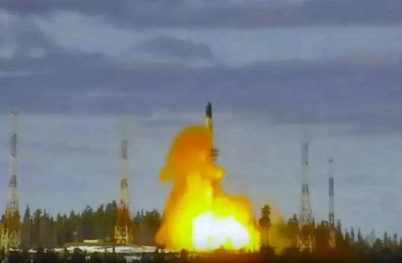Putin Banggakan Rudal Sarmat: 4 Kali Lebih Dahsyat daripada Rudal Negara Barat Putin Banggakan Rudal Sarmat: 4 Kali Lebih Dahsyat daripada Rudal Negara Barat