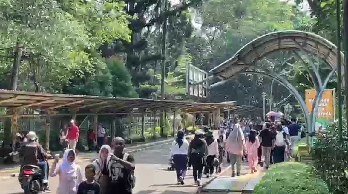 Tips Wisata Aman saat Cuaca Panas Ekstrem: Jangan Lupa Air Putih dan Awasi Anak! Tips Wisata Aman saat Cuaca Panas Ekstrem: Jangan Lupa Air Putih dan Awasi Anak!