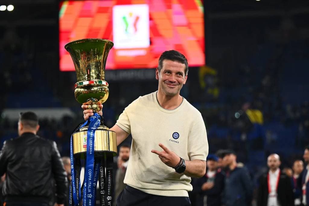 Inter Milan Sapu Bersih Gelar Domestik, Cristian Chivu Samai Era Jose Mourinho Inter Milan Sapu Bersih Gelar Domestik, Cristian Chivu Samai Era Jose Mourinho
