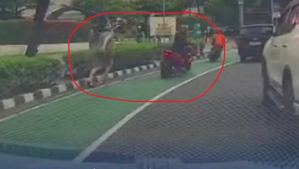 Viral WNA Jadi Korban Jambret di Bundaran HI Jakarta, HP Dirampas Viral WNA Jadi Korban Jambret di Bundaran HI Jakarta, HP Dirampas
