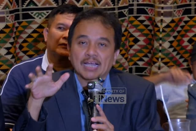 Kasus Ijazah Jokowi, Roy Suryo: Saya Tantang Omongan-Omongan yang Bilang Minggu Depan P21 Kasus Ijazah Jokowi, Roy Suryo: Saya Tantang Omongan-Omongan yang Bilang Minggu Depan P21