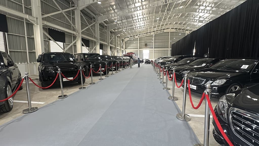 Kejagung Mulai Lelang Barang Rampasan, Ada Mobil Ferrari hingga Kursi Firaun Kejagung Mulai Lelang Barang Rampasan, Ada Mobil Ferrari hingga Kursi Firaun