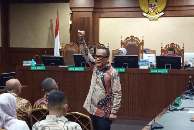 Eks Wamenaker Noel Ebenezer Berharap Dituntut Ringan dalam Kasus Pemerasan Sertifikasi K3 Eks Wamenaker Noel Ebenezer Berharap Dituntut Ringan dalam Kasus Pemerasan Sertifikasi K3