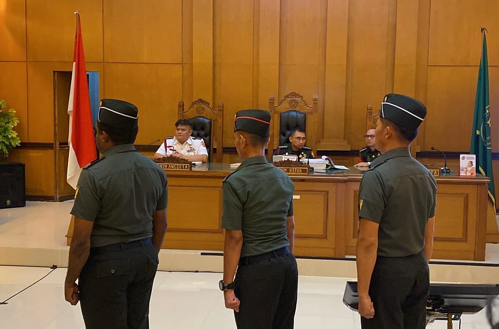 3 Oknum TNI Terdakwa Pembunuhan Kacab Bank BUMN Dituntut 4-12 Tahun Penjara 3 Oknum TNI Terdakwa Pembunuhan Kacab Bank BUMN Dituntut 4-12 Tahun Penjara
