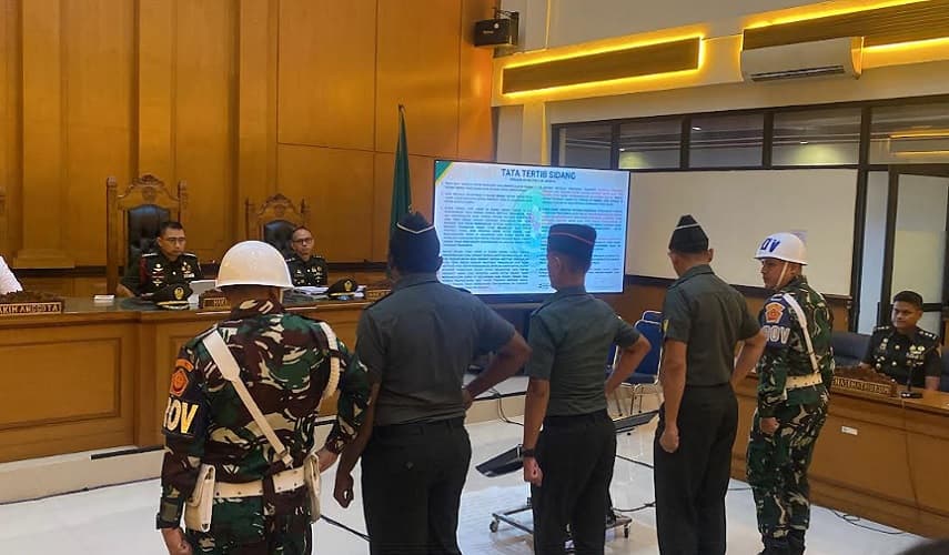 Oditur Militer Tuntut 2 Prajurit Terdakwa Pembunuhan Kacab Bank BUMN Dipecat dari TNI Oditur Militer Tuntut 2 Prajurit Terdakwa Pembunuhan Kacab Bank BUMN Dipecat dari TNI