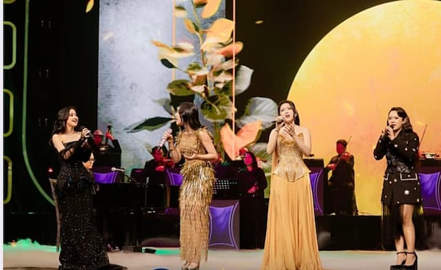 Penampilan Lyodra, Tiara, Ziva dan Keisya Levronka Guncang Grand Final Indonesian Idol XIV Penampilan Lyodra, Tiara, Ziva dan Keisya Levronka Guncang Grand Final Indonesian Idol XIV