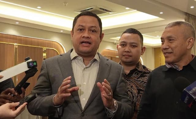 Pengacara Nadiem Makarim Tegaskan Vonis Ibam Tak Bisa Jadi Acuan Putusan Kliennya Pengacara Nadiem Makarim Tegaskan Vonis Ibam Tak Bisa Jadi Acuan Putusan Kliennya