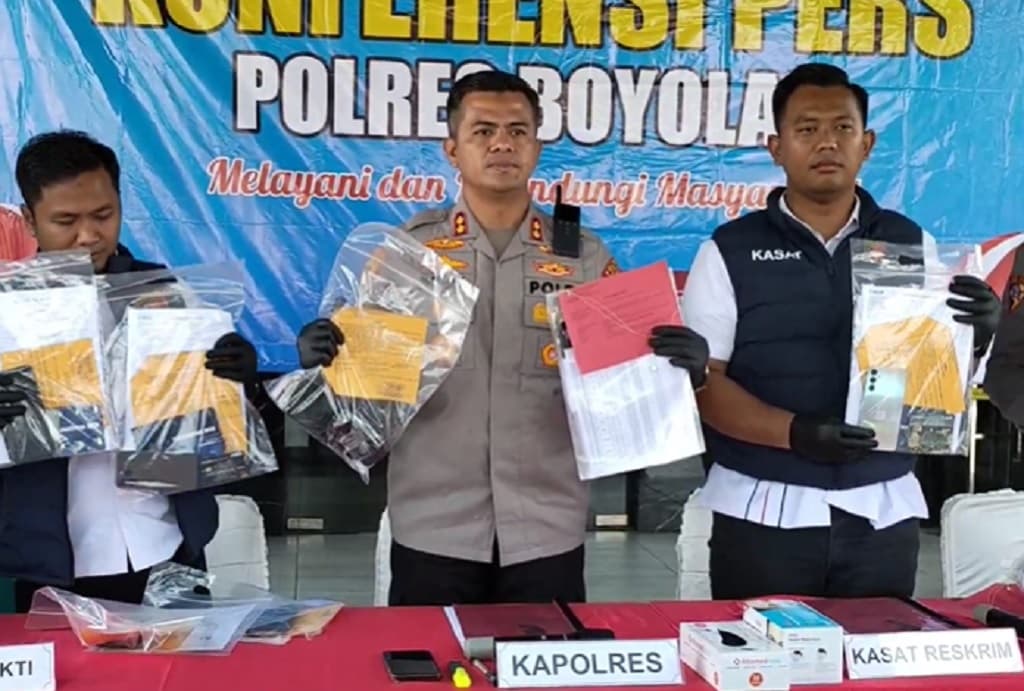 Begini Modus Sindikat Penipuan Proyek KDMP di Boyolali Raup Duit Rp1,2 Miliar Begini Modus Sindikat Penipuan Proyek KDMP di Boyolali Raup Duit Rp1,2 Miliar