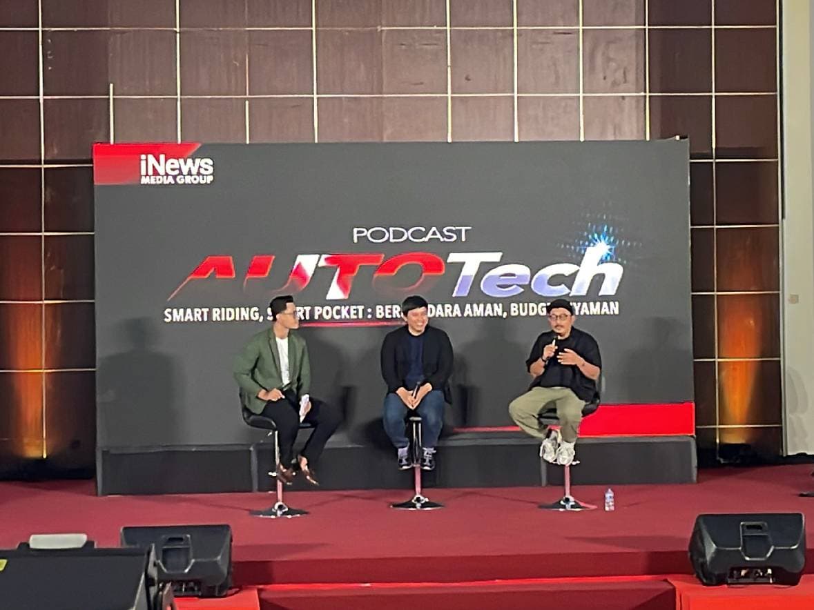 Ridwan Hanif Edukasi Mahasiswa UNS soal Mobil Listrik di Autotech iNews Campus Connect Ridwan Hanif Edukasi Mahasiswa UNS soal Mobil Listrik di Autotech iNews Campus Connect