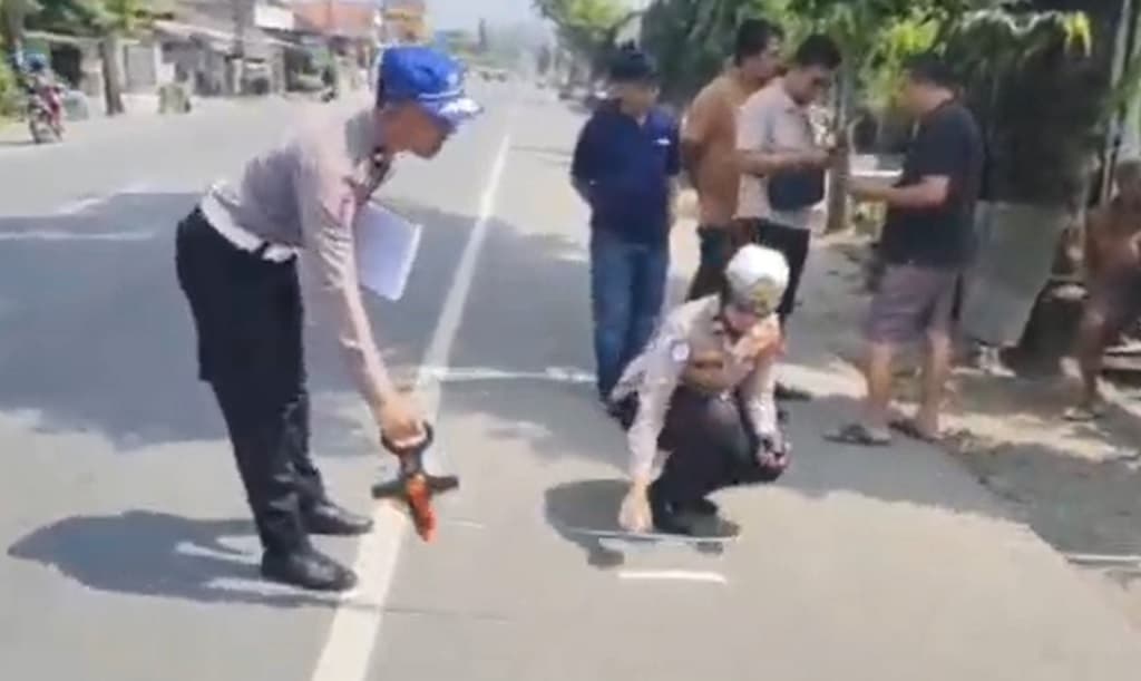 Kecelakaan Maut Bus Sugeng Rahayu Tabrak Rumah di Banyumas, 2 Orang Tewas Kecelakaan Maut Bus Sugeng Rahayu Tabrak Rumah di Banyumas, 2 Orang Tewas