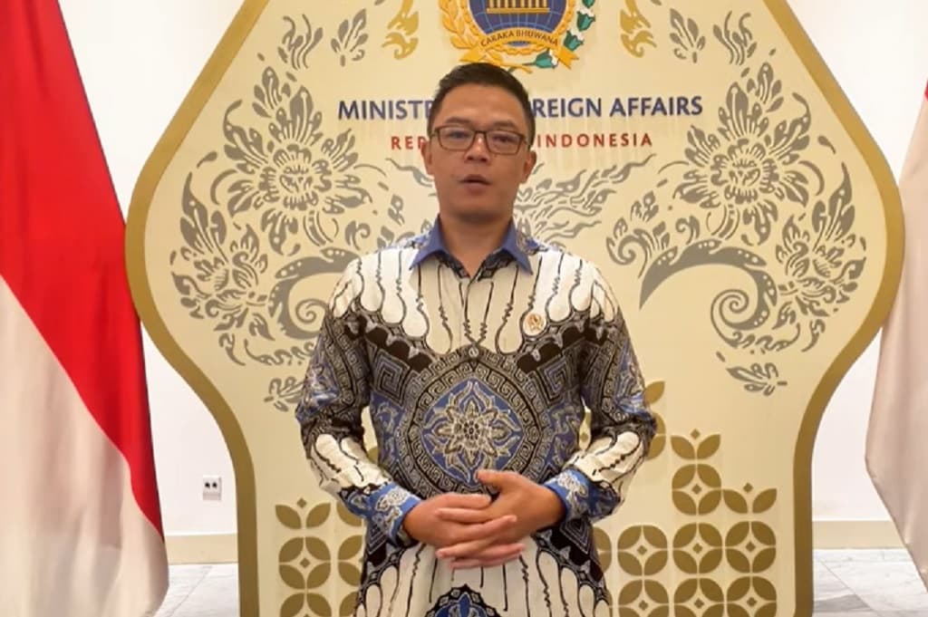 9 WNI yang Diculik Israel telah Bebas, Menlu Sebut Pakai Berbagai Jalur Diplomatik 9 WNI yang Diculik Israel telah Bebas, Menlu Sebut Pakai Berbagai Jalur Diplomatik